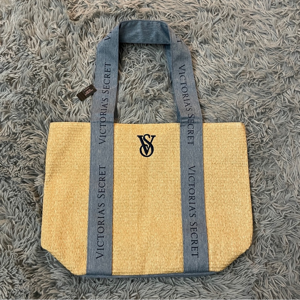 NWT Victoria's Secret Straw Bucket-Style Tote Bag in blue and tan color